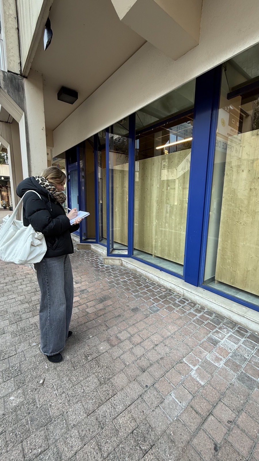 Comment transformer votre vitrine en outil de vente toute l’année ?, Mon approche : de la stratégie créative à l’installation