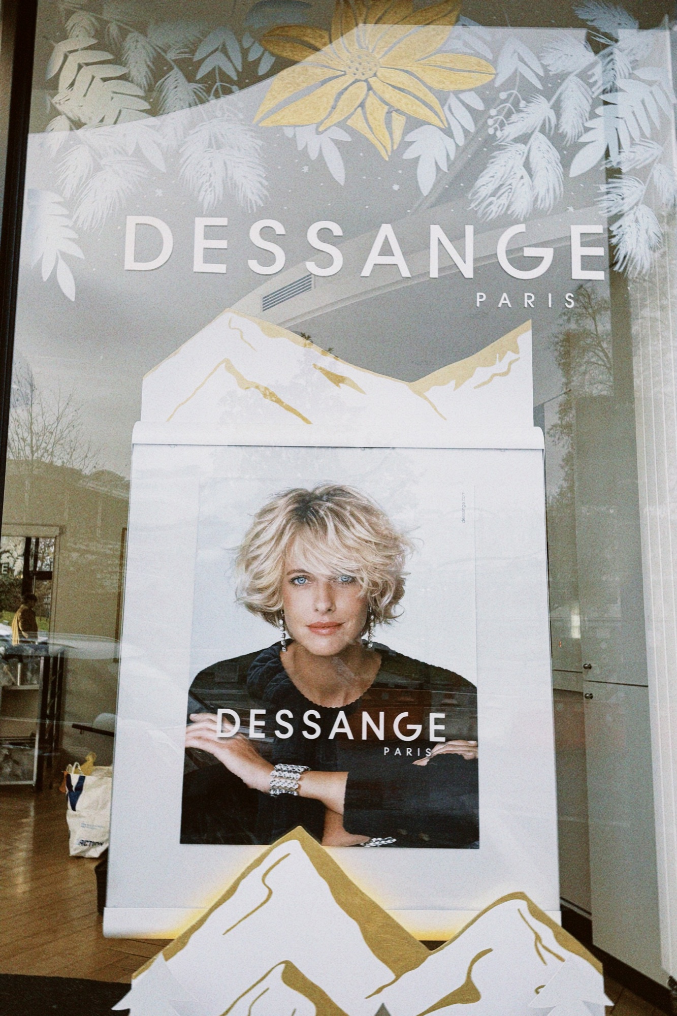 Dessange, Vitrophanie · Direction artistique